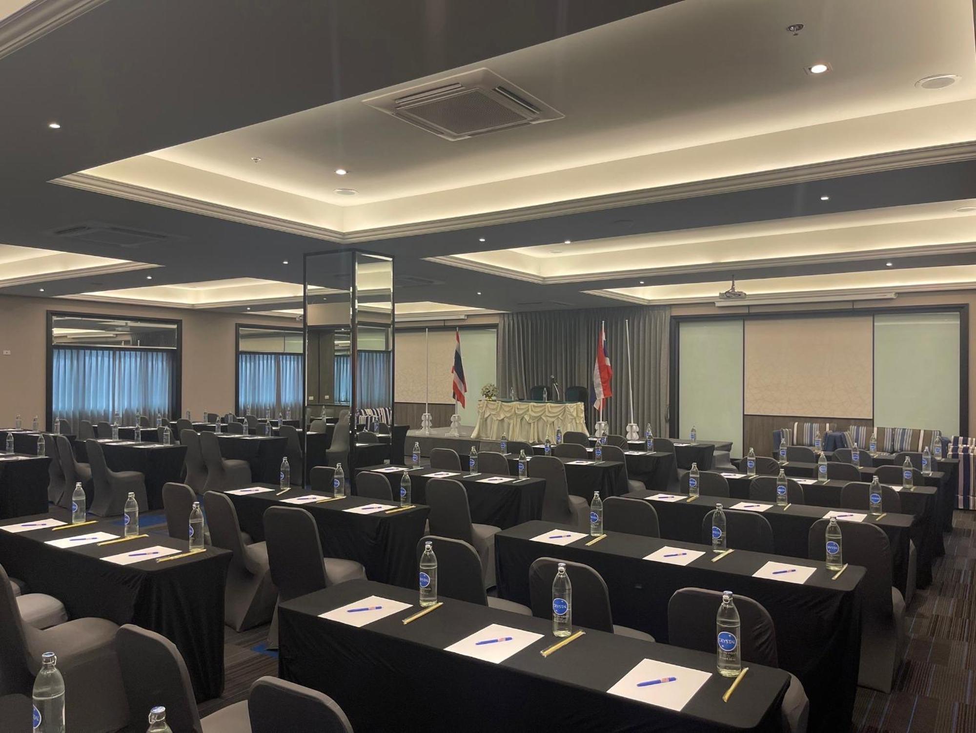 Witz Bangkok Ramkhamhaeng Otel Dış mekan fotoğraf